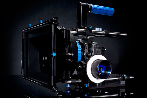 http://www.redrockmicro.com/assets/images/product/d90_3qtr_lg.jpg